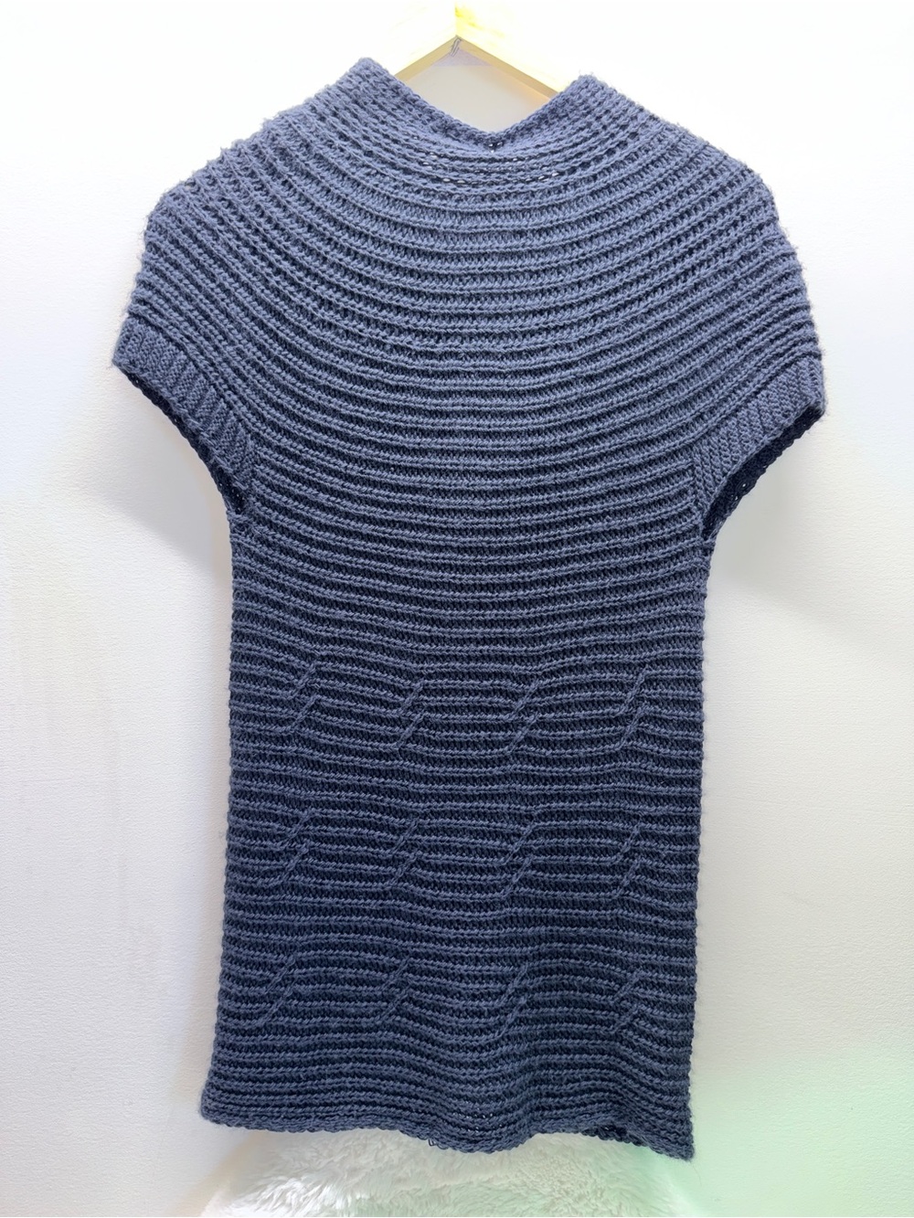 Sorella Navy Short-Sleeve Ribbed Button Knit Quiet Luxury Midi Length Cardigan 🌎 - Picture 3 of 5
